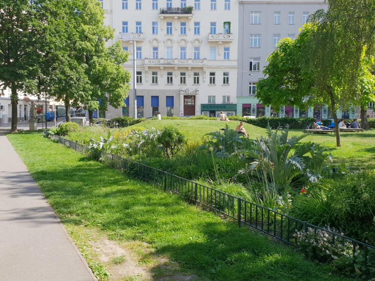 Mauthaus Schoenbrunn Vienna Exterior photo